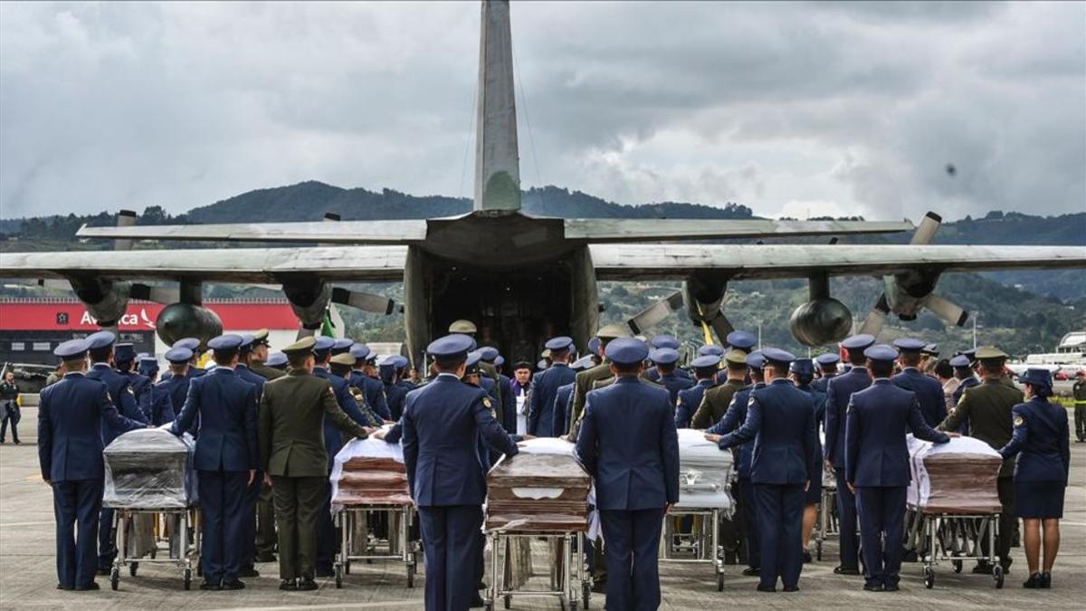 Los féretros viajaron a Brasil a bordo de tres aviones militares