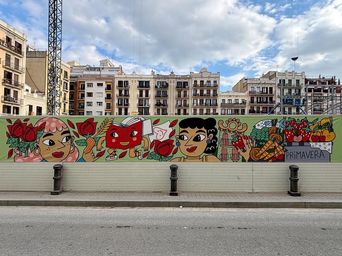 Un fragmento del mural de Amaia Arrazola en las obras del Mercat de l'Abaceria, en Gràcia.