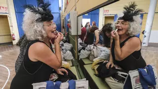 La tercera edad sube el telón en el barrio de La Feria