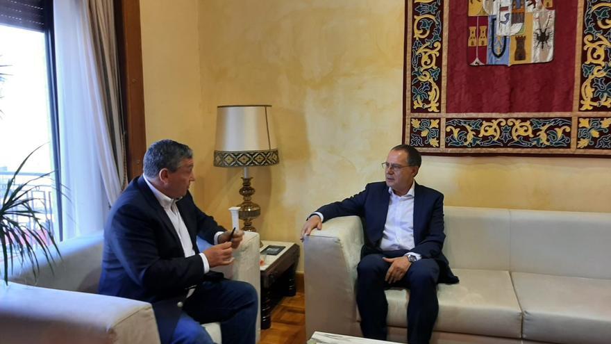 El nuevo presidente de la Diputación de Zamora visita a Ángel Blanco