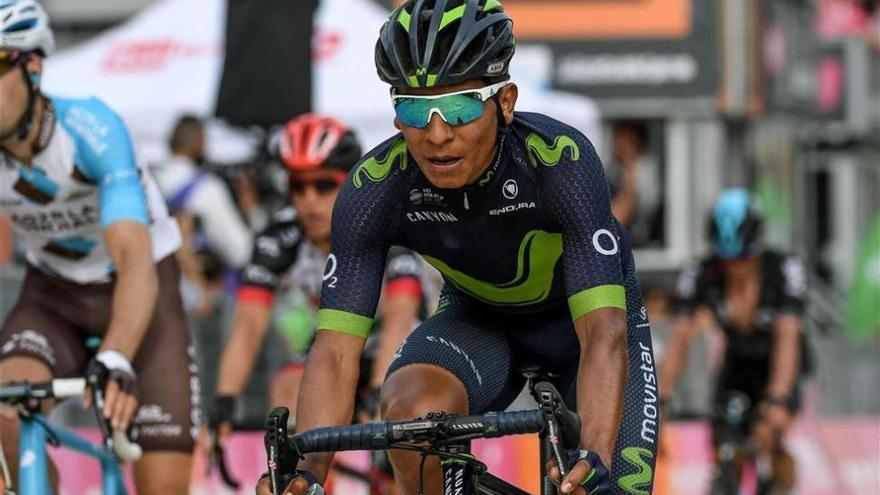 Nairo Quintana vuela en el Blockhaus y se enfunda la maglia rosa