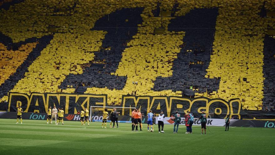 La afición del Dortmund se despide de Marco Reus