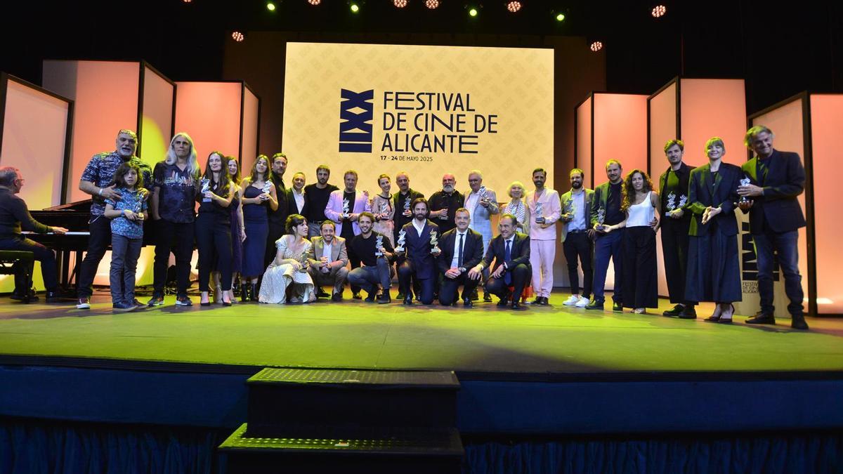 Así ha sido la alfombra roja de la clausura del Festival de Cine de Alicante 2025