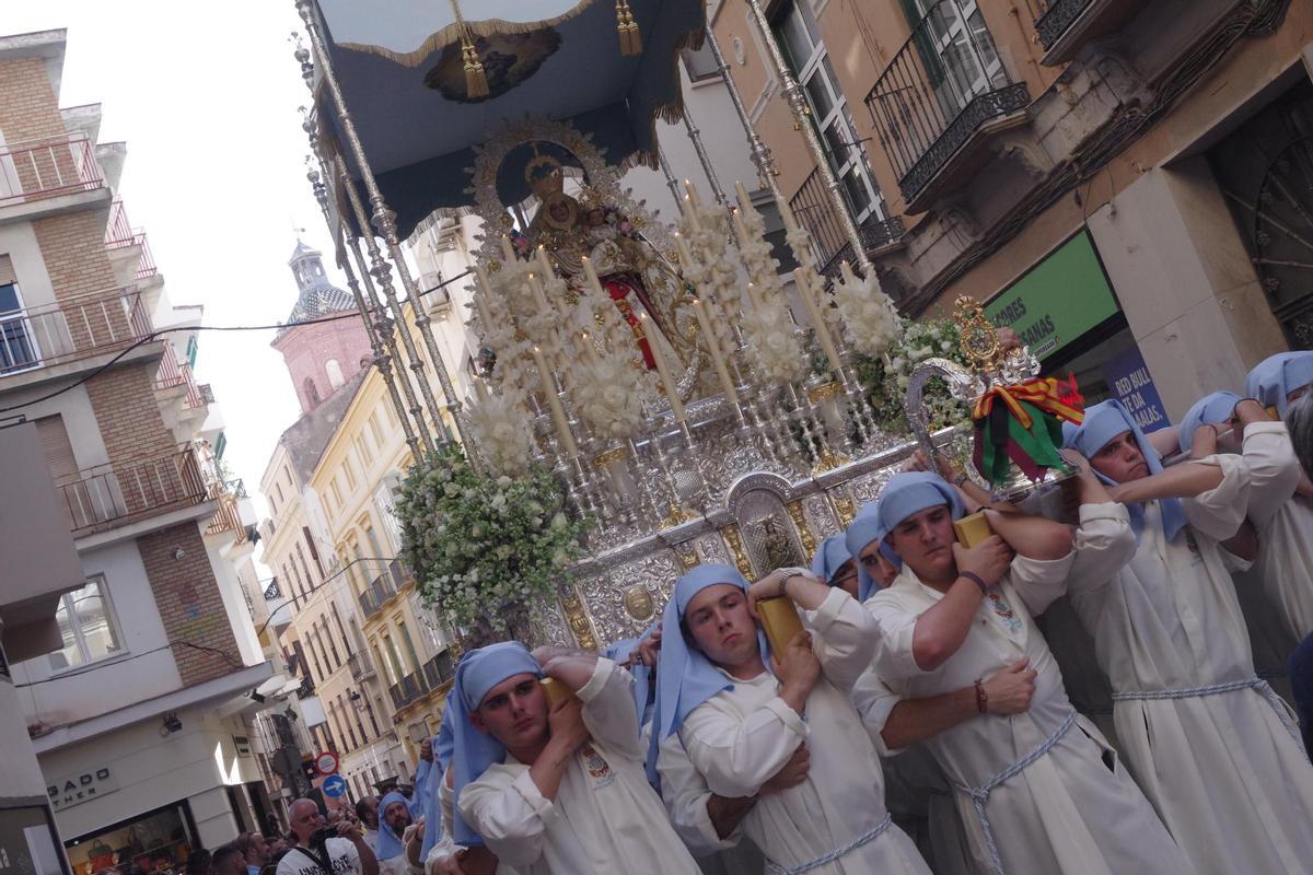 Fotos de la procesión de Araceli por el Centro de Málaga