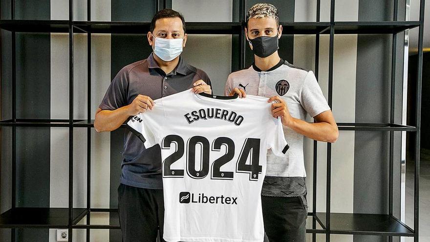 El Valencia apuesta por Esquerdo hasta el año 2024