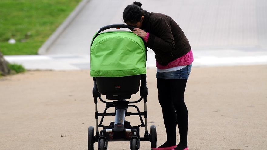176 familias esperan a que se les asigne un niño en adopción en Aragón