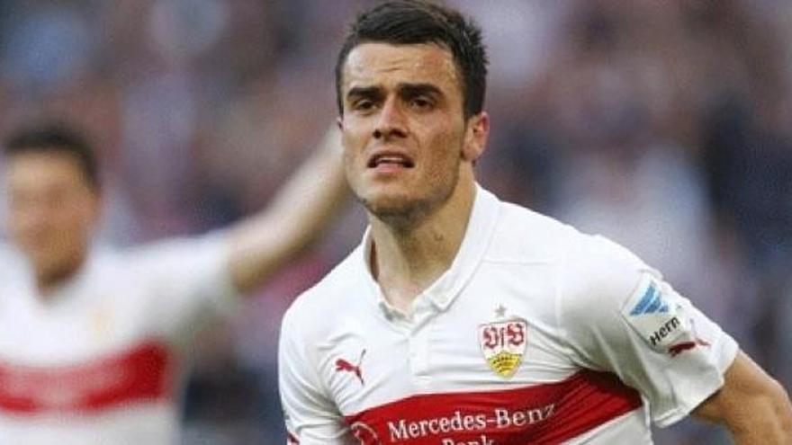 Filip Kostic cerca del Valencia.