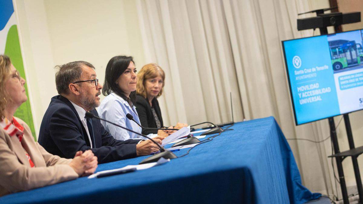Presentación de nuevas modificaciones en el servicio urbano de guaguas de Santa Cruz.