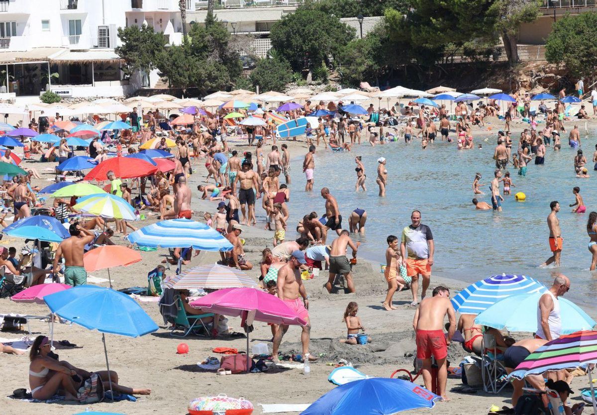 La ocupación hotelera se dispara en Santa Eulària y cae en Sant Josep
