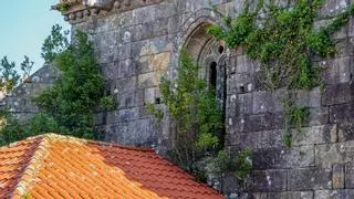 Luz verde a la eliminación de la maleza que amenaza las ruinas de Santa Mariña