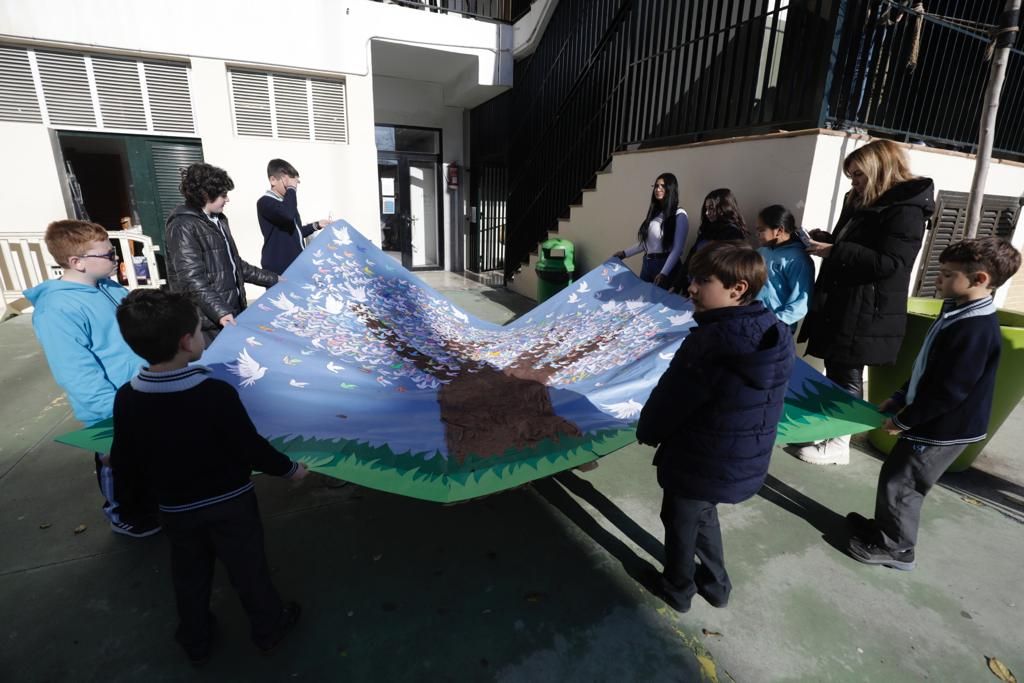 Escolares de Mallorca celebran el día de la Paz