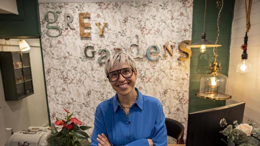 Abre en el centro de Zaragoza una tienda de ropa vintage: "Productos desde los años 50 o 60 hasta los 2000"