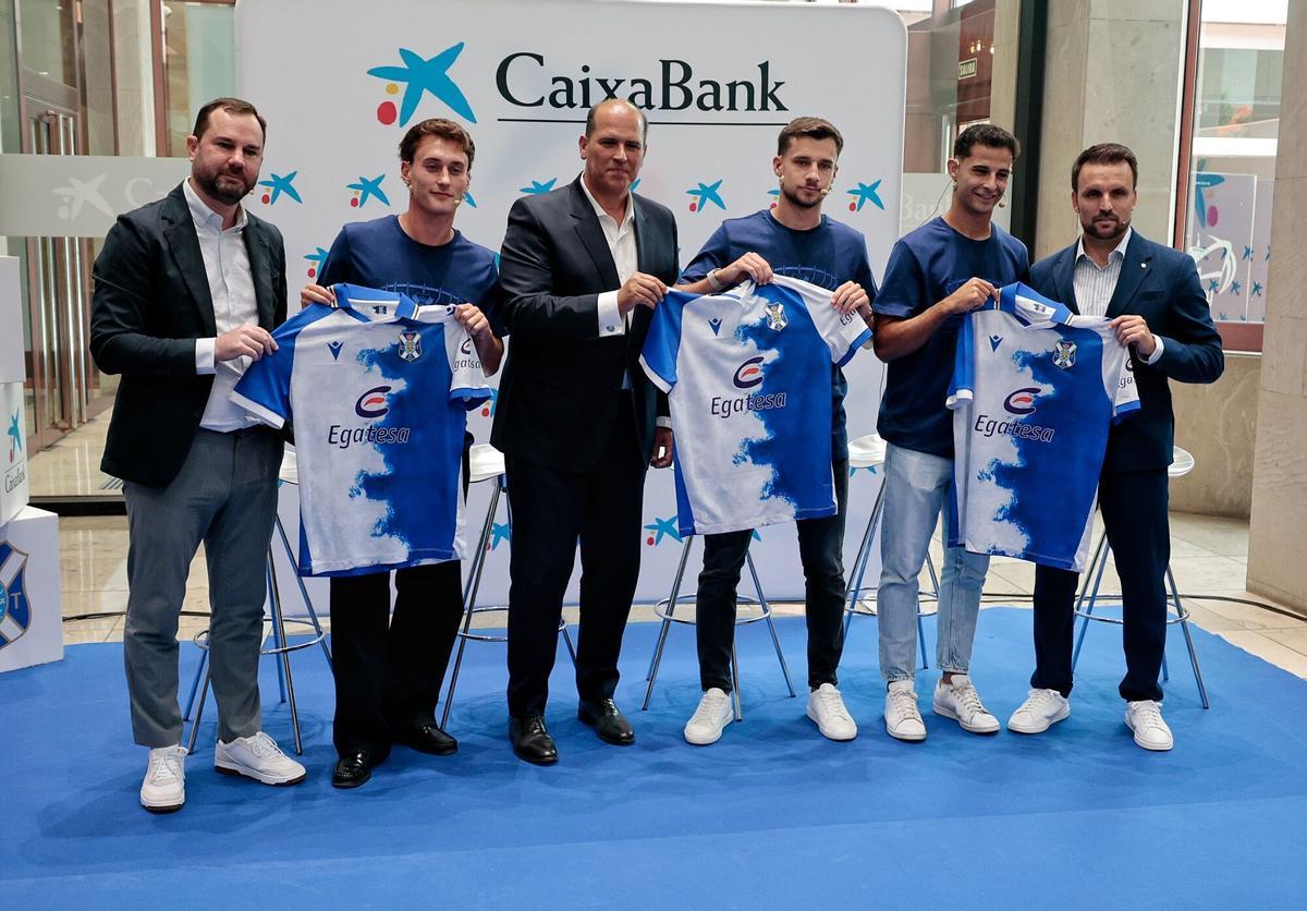 El CD Tenerife presenta a tres de sus fichajes veraniegos