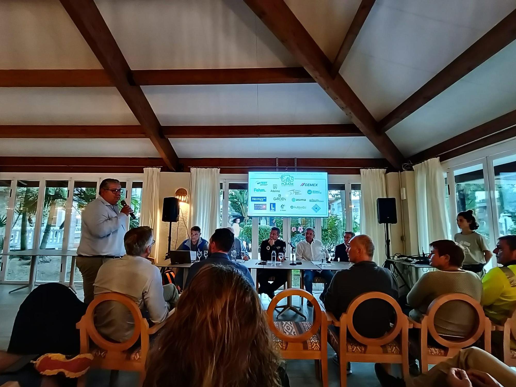 FOTOS | La jornada de seguridad vial en Playas de Muro, en imágenes