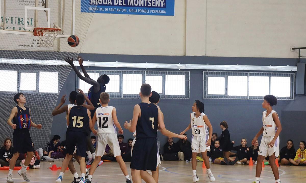 Més de 30 equips masculins i femenins participen en el XVII Torneig Vila de Parets Més de 30 equips masculins i femenins participen en el XVII Torneig Vila de Parets