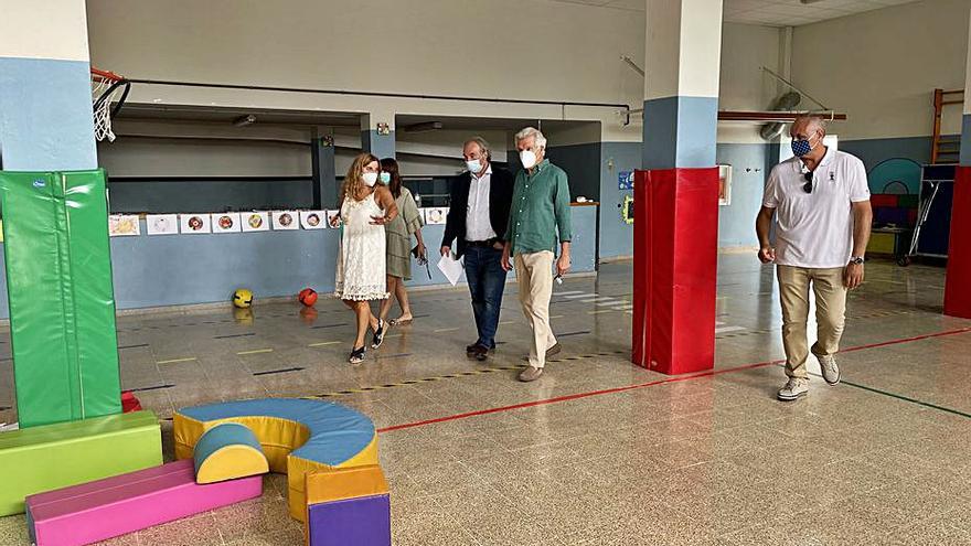 Martí March visitando ayer el colegio El Terreno.  | CAIB