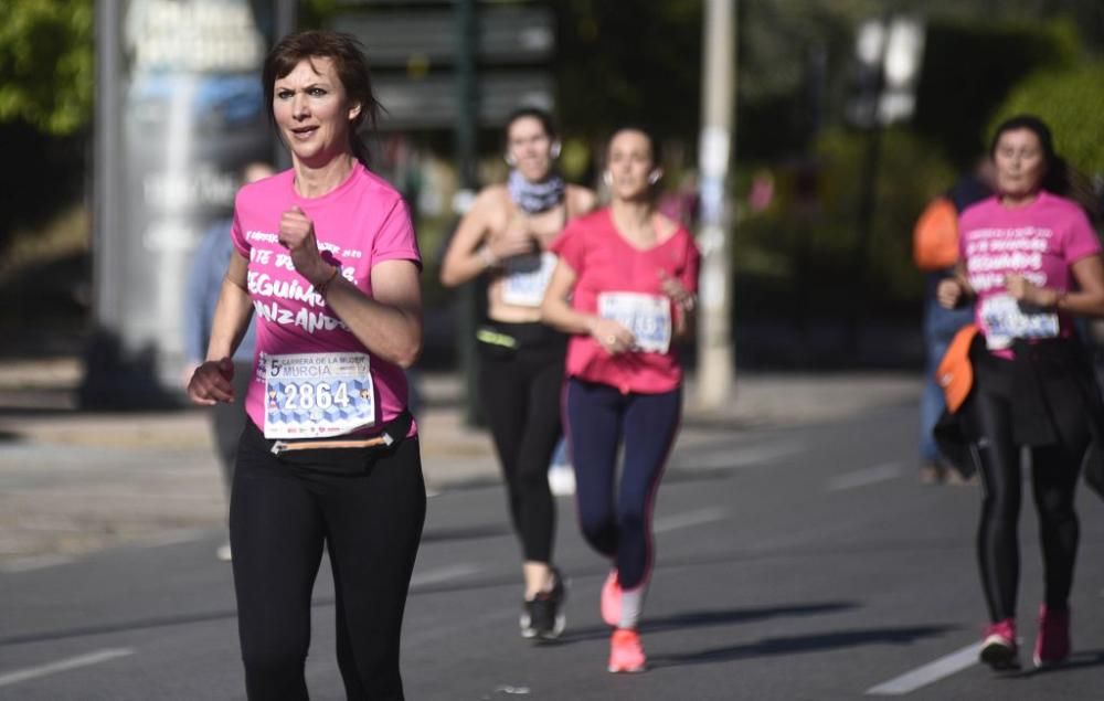 Ambiente en la V Carrera de la Mujer de Murcia