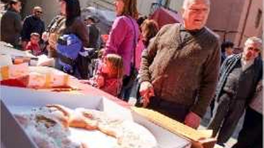 Bàscara acull  el Mercat del Tortell