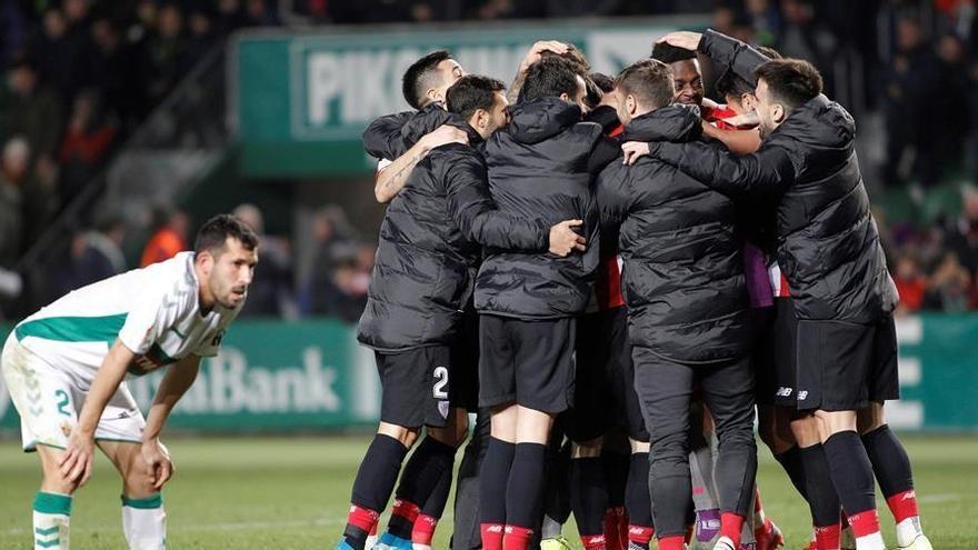 El Athletic sufre para eliminar al Elche