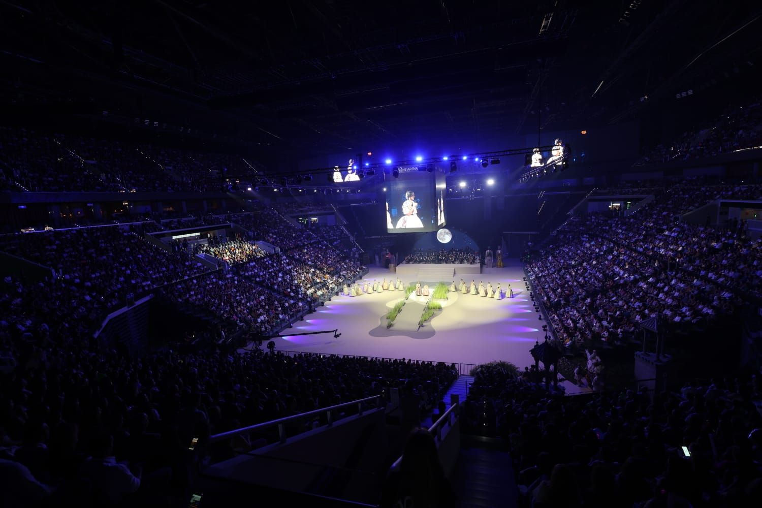 Berta Peiró y Lucía García dicen adiós a su año como falleras mayores de València 2025