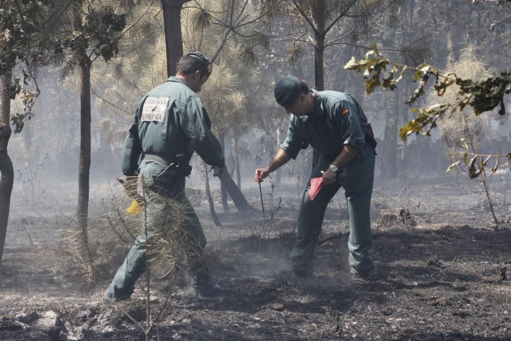 Incendios en Galicia | La Guardia Civil investiga la zona donde se originó el incendio de Cotobade