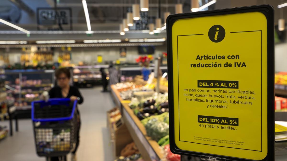 Los supermercados y tiendas de alimentación ya aplican los nuevos precios.