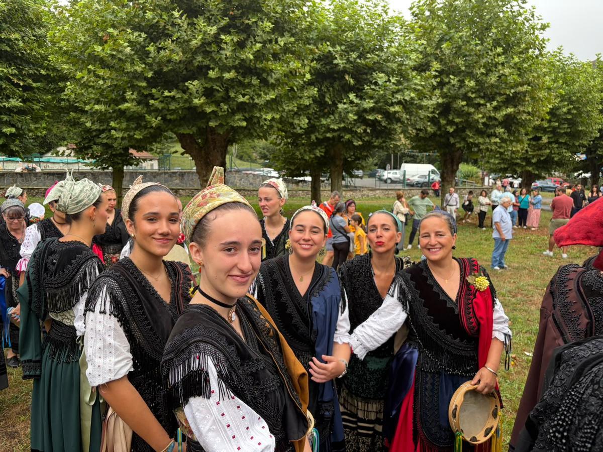 Día grande de las fiestas de Nuestra Señora de Castru en Benia Día grande de las fiestas de Nuestra Señora de Castru en Benia
