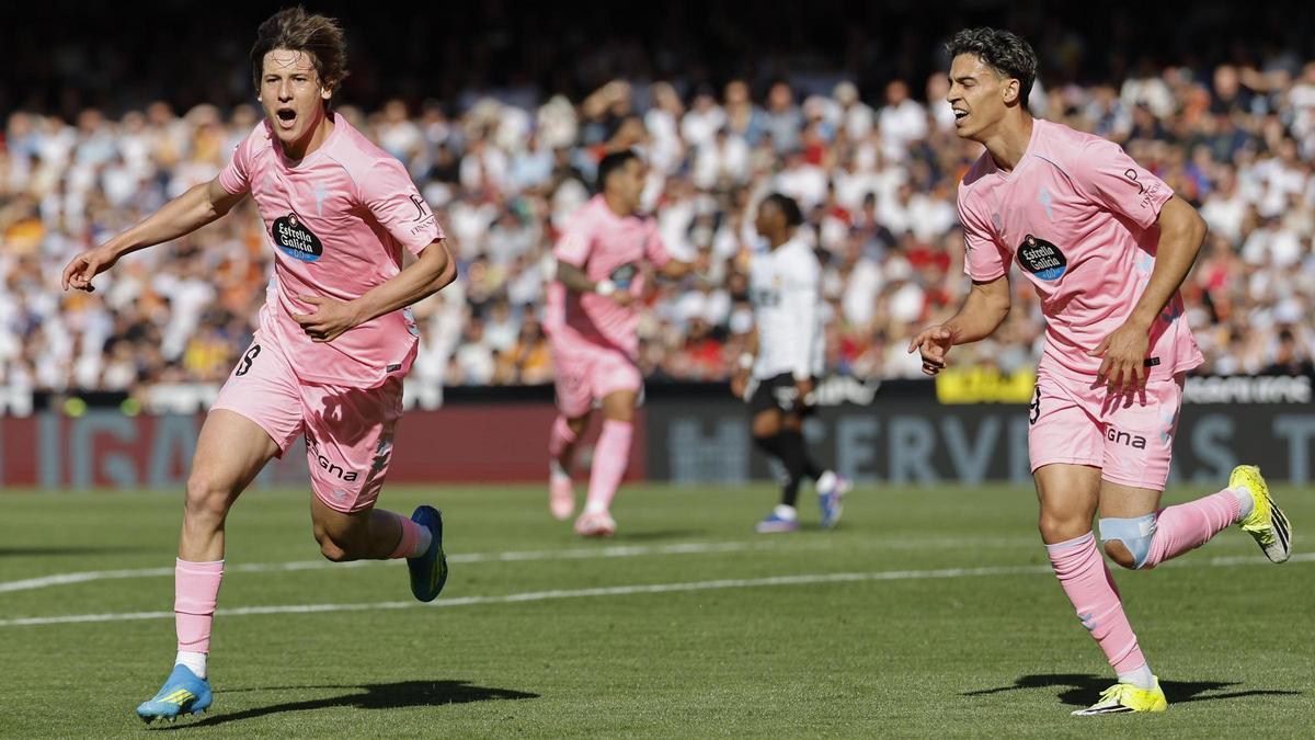 Fer López celebra el gol en Mestalla