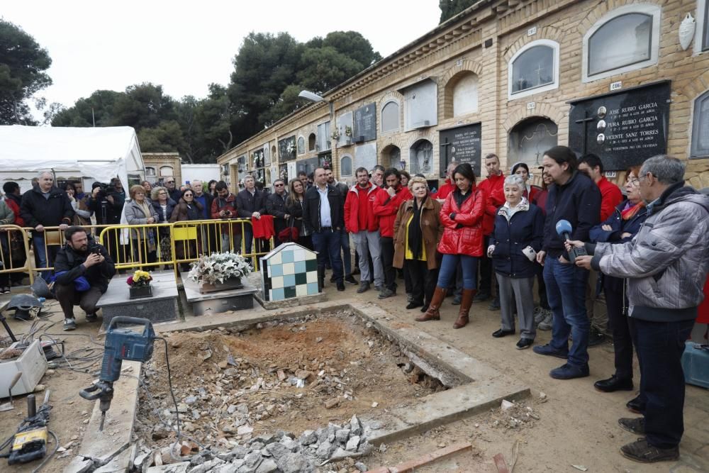 Visita de Pablo Iglesias al paredón de España de Paterna