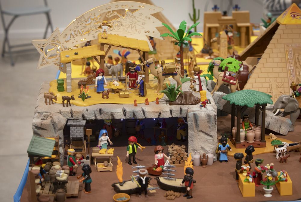 Así es el Belén hecho con figuras de Playmobil en Puçol