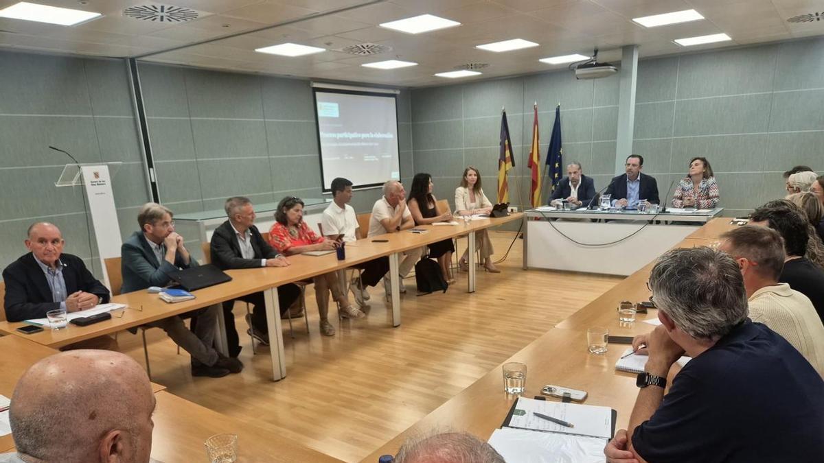 El Govern crea una Mesa de la Industria para impulsar el Plan Industrial 2027-2031