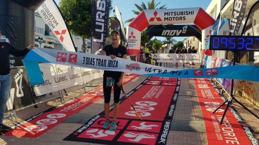 Esther Fernández, vencedora femenina en la ultradistancia de los 3 Días Trail Ibiza