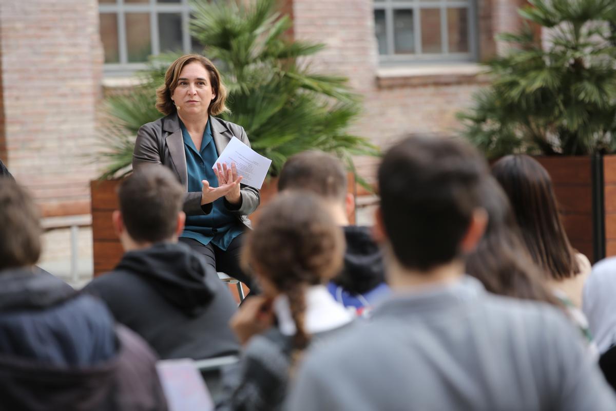 Colau, única candidata a alcaldable en les primàries de Barcelona en Comú