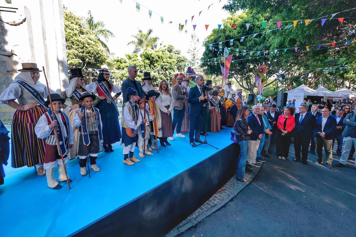 Inauguración de la exposición de flores y plantas del parque García Sanabria