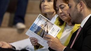 La consellera Silvia Paneque y el conseller Albert Dalmau durante el acto de impulso de la Línea Orbital Ferroviaria, en Sant Sadurní d’Anoia