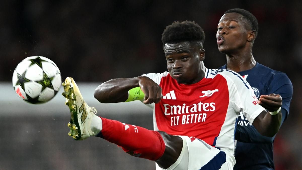 Bukayo Saka, durante el partido de Champions League contra el PSG