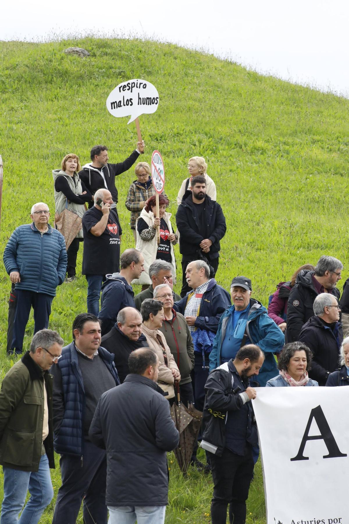 Así fue la nueva movilización vecinal en Gijón por el vial de Jove (en ...