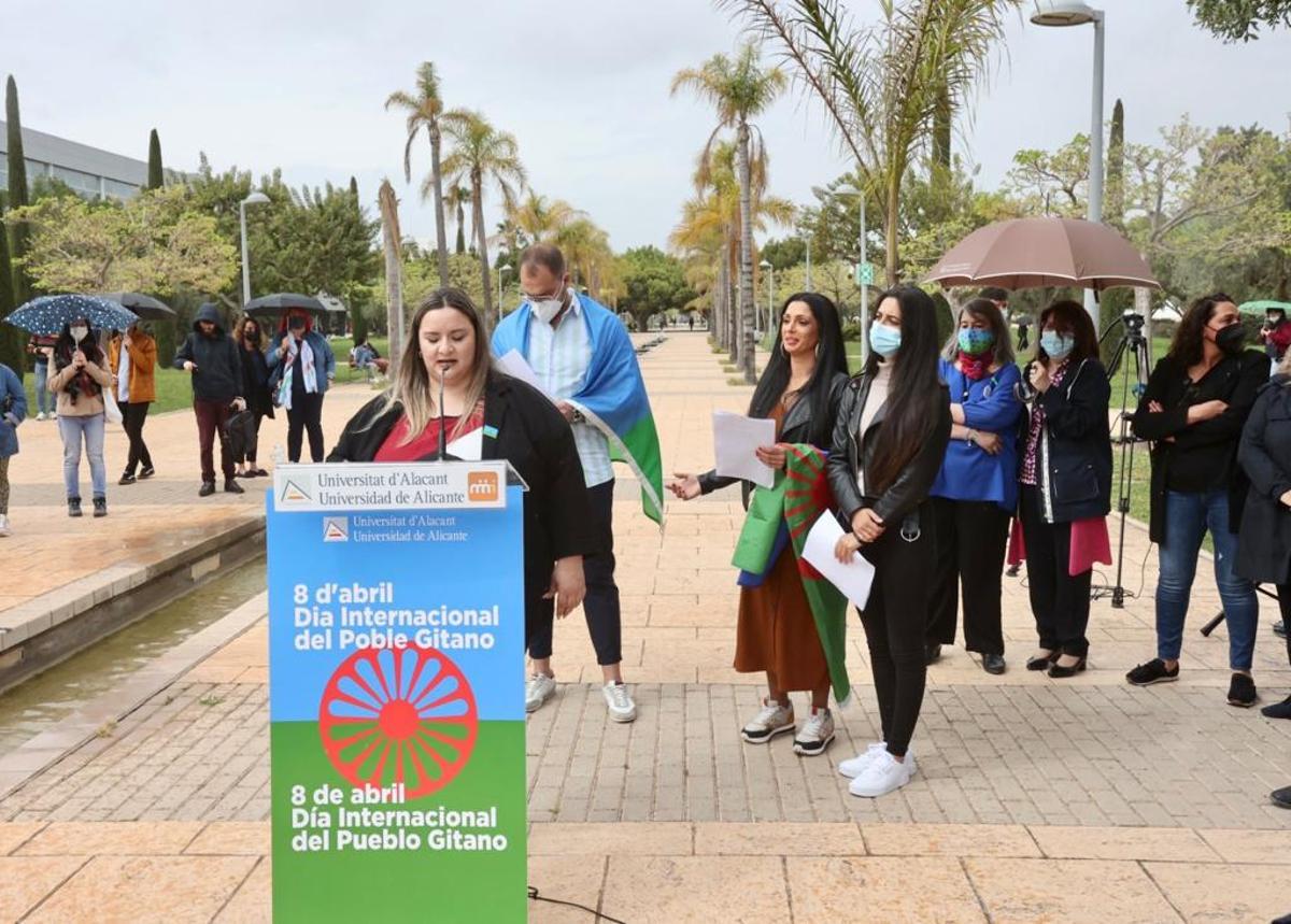 Lectura del manifiesto por el Día Internacional del Pueblo Gitano, este martes 12 de abril en la UA