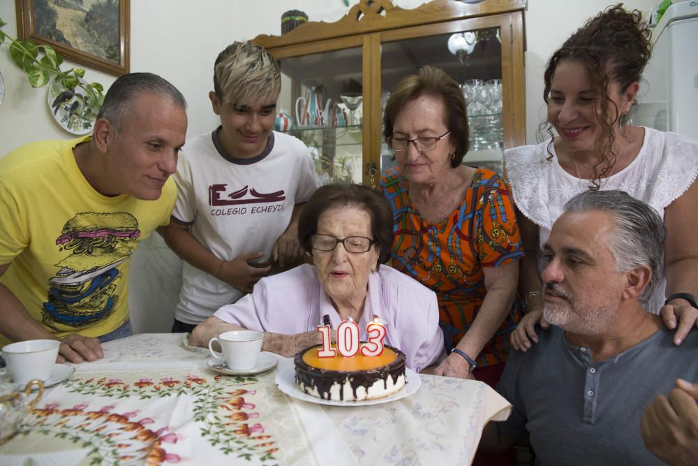 Carmen Ramos cumple 103 años