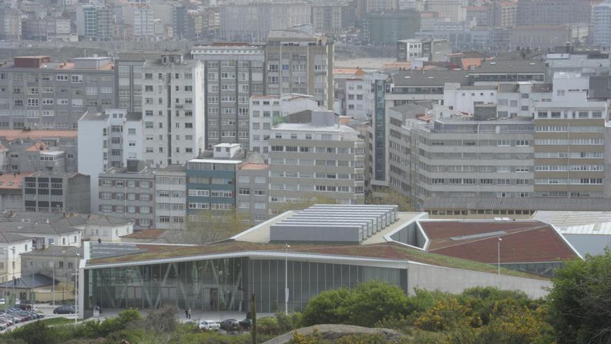 Vista del Agora y, al fondo, la ciudad.