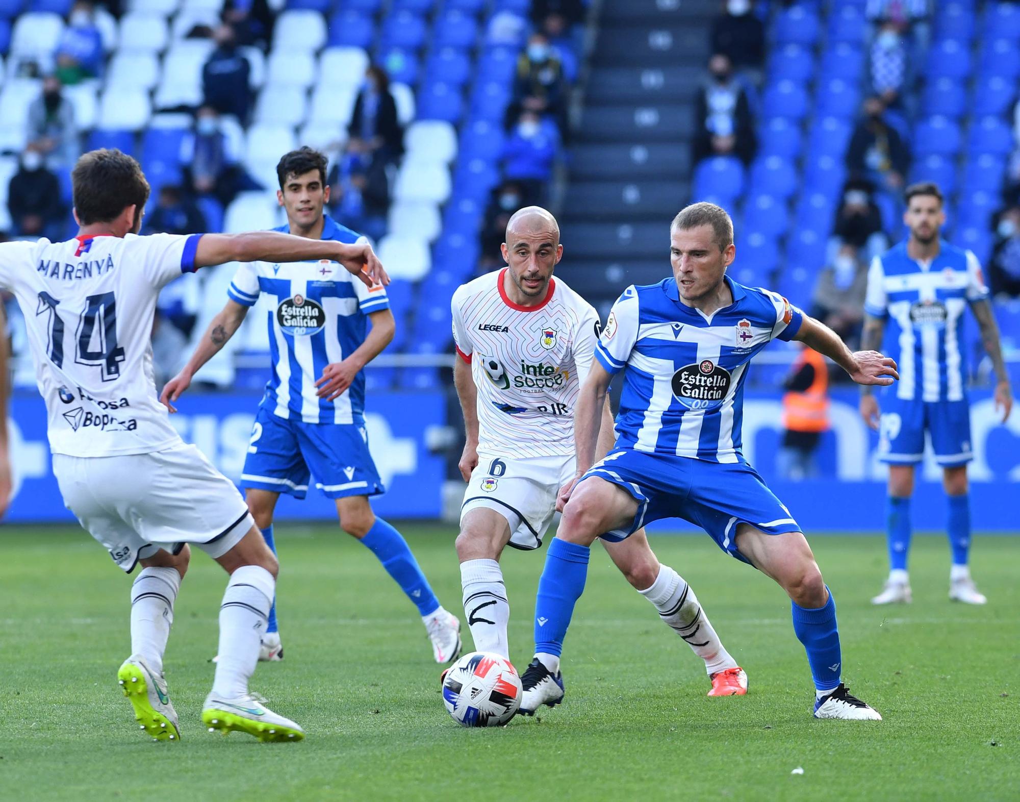 El Deportivo se libera con una goleada al Langreo (5-0)