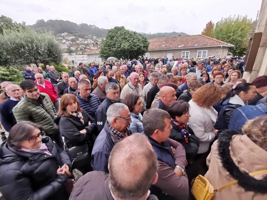 Multitudinaria despedida al isleño Manuel Otero Blanco "O Jarulo"