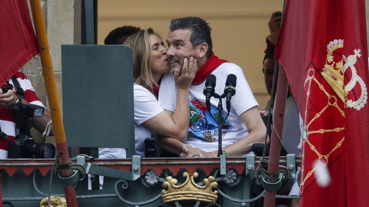 Unzué lanza el primer chupinazo de los Sanfermines tras dos años de parón