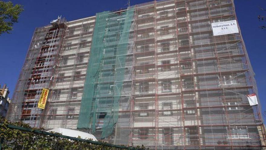 Fallece un trabajador en la reforma de una fachada en Zaragoza
