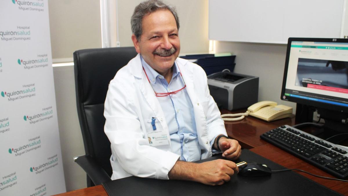 Doctor Sánchez Nebra, director de La Unidad de Cirugía Metabólica y de la Obesidad del Hospital Quirónsalud Miguel Domínguez