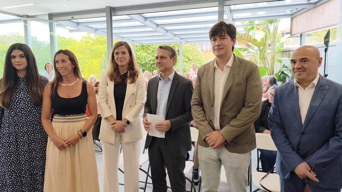 Carla Álvarez Sanjurjo, Ángela Pumariega, Begoña López, Marian Raduta, Borja Sánchez y Ángel García Frontelo durante la inauguración de la jornada de promoción del Fondo Social Europeo Plus en Asturias.