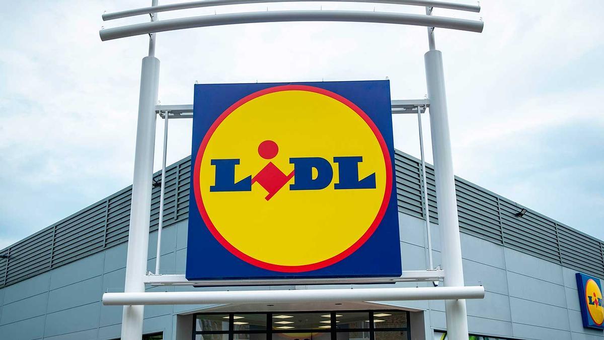 Mañana se esperan colas kilométricas en Lidl para conseguir el sustituto del cortacésped que lo arregla por ti: tira su precio al más barato del mercado