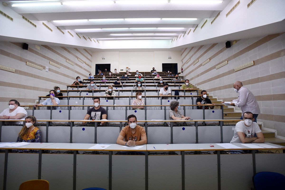 CHENCHO MARTINEZ.- Oposiciones profesorado de Secundaria. Aulario Averroes del Campus Universitario Rabanales.