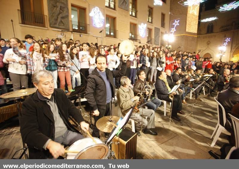 GALERÍA DE FOTOS -- Villancicos en el Mercat de Nadal