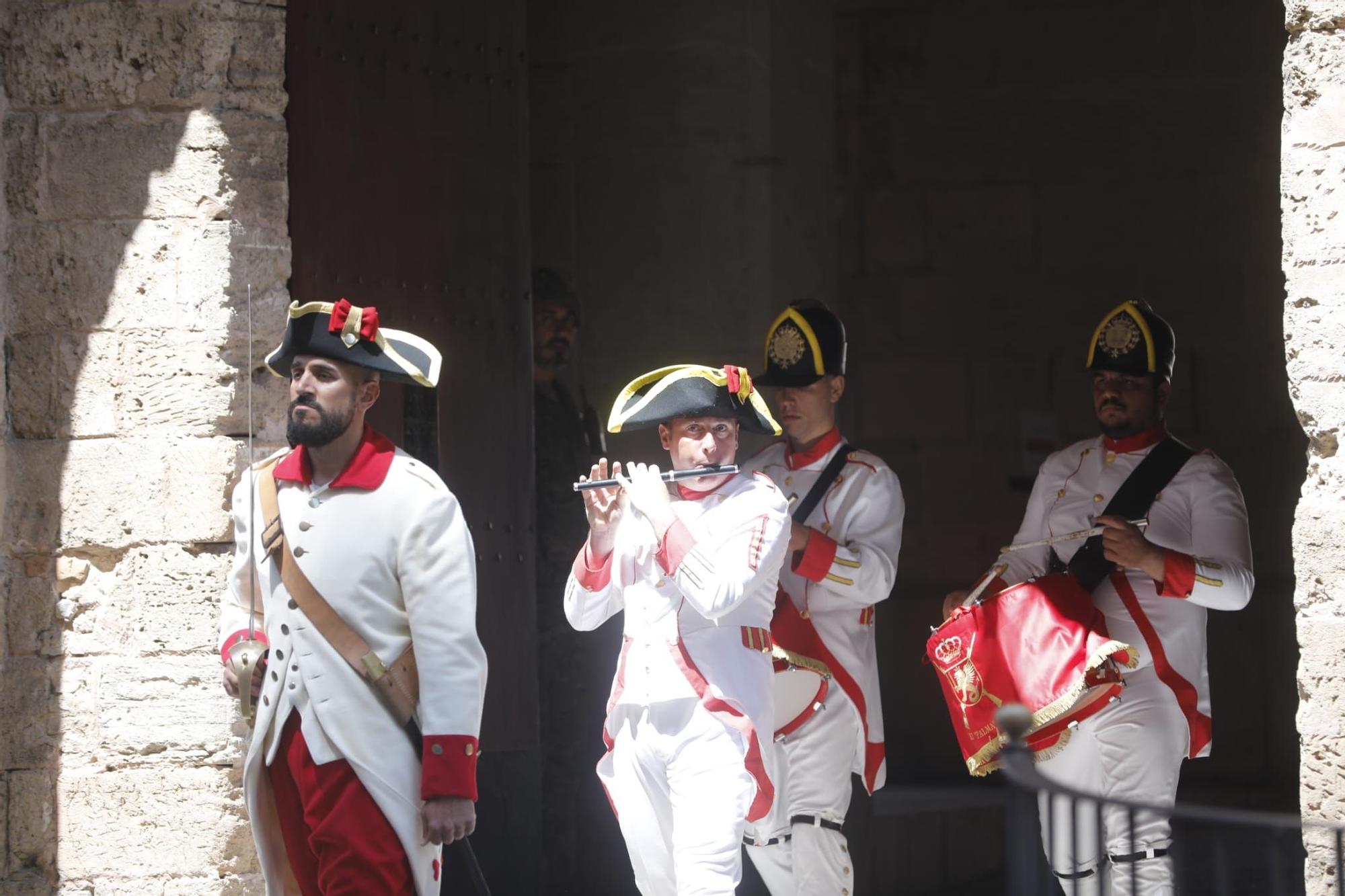 El Ejército celebra el relevo de la Guardia de Honor en Palma